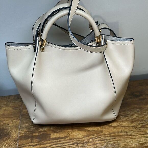 Marc New York Andrew Marc Beige Flower Cut Out Hobo Bag Purse Gold Hardware - Picture 9 of 15